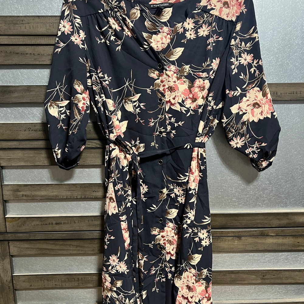 41 Hawthorn Navy Floral Dress